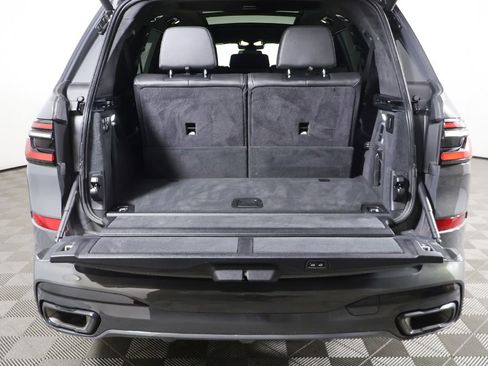 Used 2023 BMW X7 xDrive40i w/ Executive Package AWD/4WD image 21