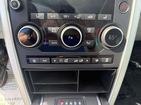 Used 2019 Land Rover Discovery Sport HSE AWD/4WD image 22