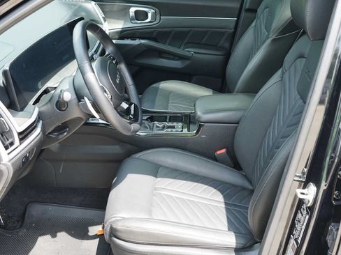 Certified 2024 Kia Sorento SX Prestige AWD/4WD image 9