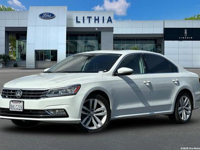Used 2018 Volkswagen Passat 2.0T SE