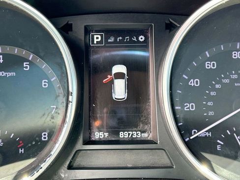 Used 2017 Hyundai Santa Fe Sport FWD image 38