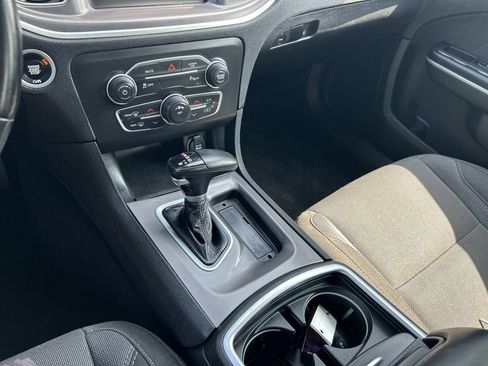 Used 2022 Dodge Charger SXT RWD image 31