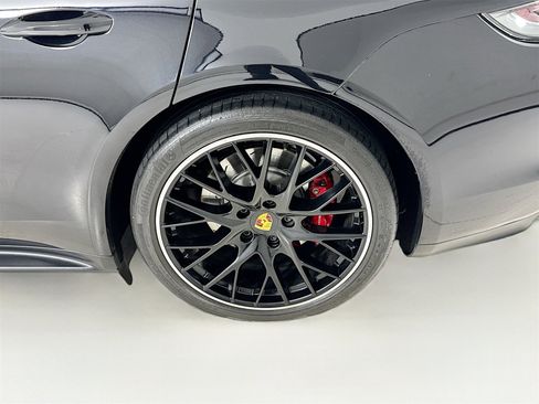 Used 2020 Porsche Panamera GTS image 33