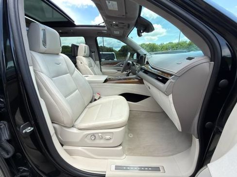 Used 2023 Cadillac Escalade Premium Luxury Platinum AWD/4WD image 9