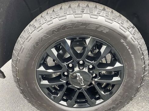 Certified 2025 Chevrolet Silverado 2500 Custom w/ Custom Value Package image 8