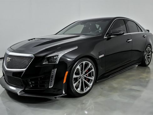Used 2016 Cadillac CTS V w/ Luxury Package RWD image 6