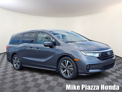 Used 2023 Honda Odyssey Touring image 1