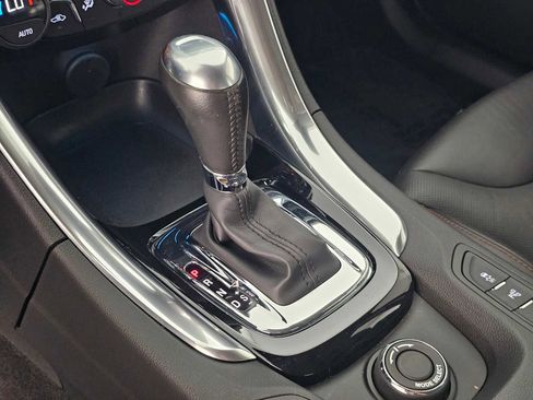 Used 2017 Chevrolet SS image 30