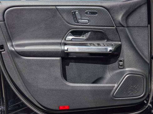 Certified 2025 Mercedes-Benz GLB 250 image 20