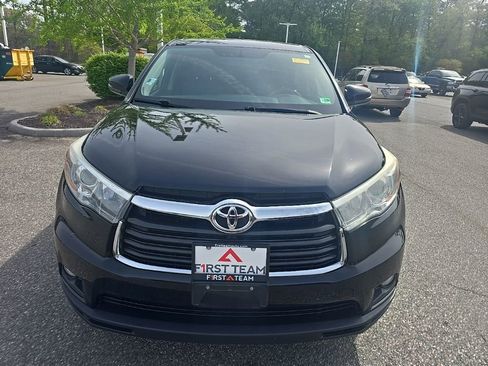 Used 2015 Toyota Highlander Plus image 2
