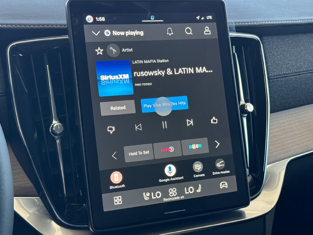 New 2026 Volvo XC90 T8 Plus AWD/4WD image 18