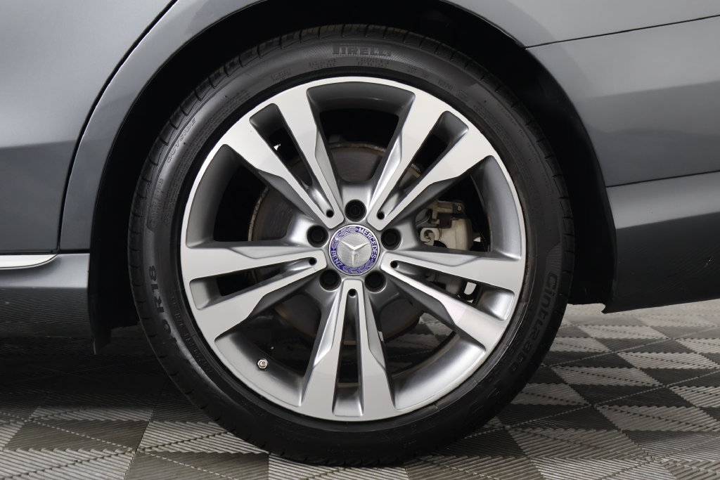 Used 2017 Mercedes-Benz C 300 Sedan image 16
