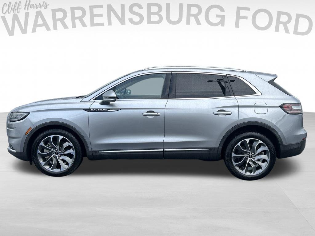 Used 2022 Lincoln Nautilus Reserve w/ Luxury Package AWD/4WD image 4