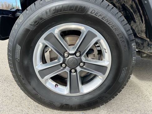 Used 2020 Jeep Wrangler Unlimited Sahara AWD/4WD image 10