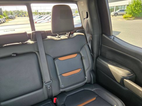 Used 2020 GMC Sierra 1500 AT4 w/ AT4 Premium Package AWD/4WD image 14