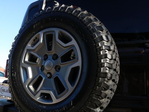 Used 2013 Jeep Wrangler Unlimited Sport image 13