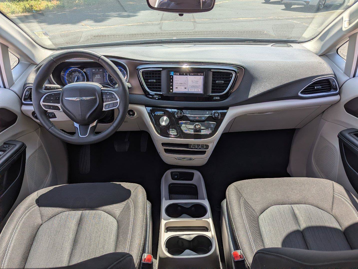 Used 2023 Chrysler Voyager LX FWD image 24