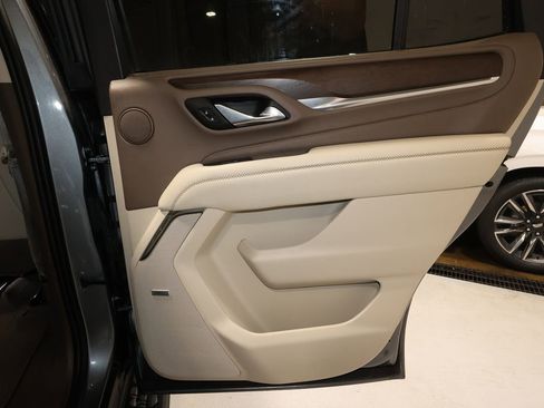 Used 2021 GMC Yukon Denali w/ Denali Ultimate Package image 22