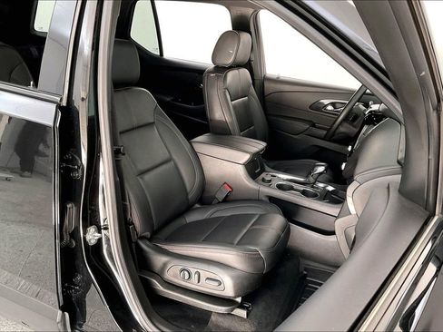 Used 2023 Chevrolet Traverse RS w/ LPO, Floor Liner Package image 10