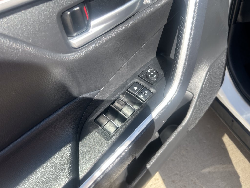 Certified 2025 Toyota RAV4 XLE AWD/4WD image 12