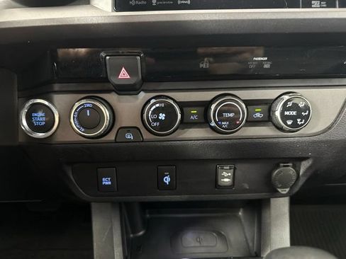 Used 2017 Toyota Tacoma 4x4 Double Cab image 23