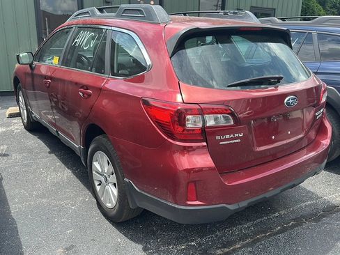 Used 2017 Subaru Outback 2.5i AWD/4WD image 4