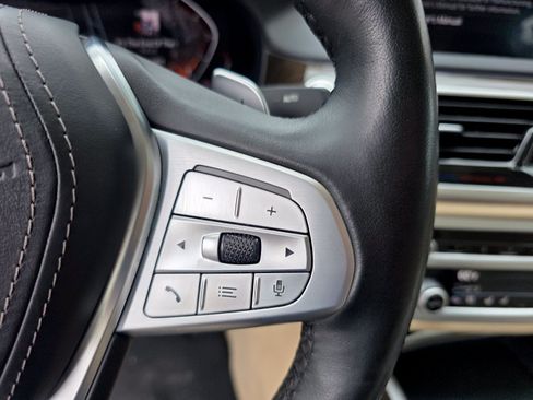 Used 2021 BMW 740i RWD image 20