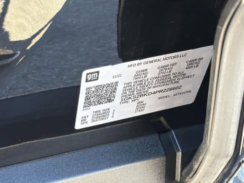 Used 2023 GMC Yukon SLT w/ Max Trailering Package image 9