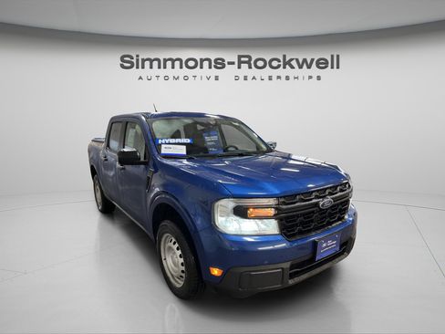 Used 2024 Ford Maverick XL image 3