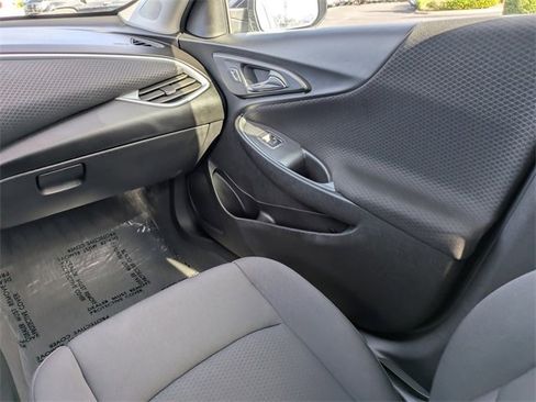 Used 2023 Chevrolet Malibu LT image 16