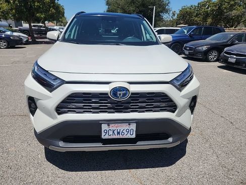 Used 2022 Toyota RAV4 Limited AWD/4WD image 8