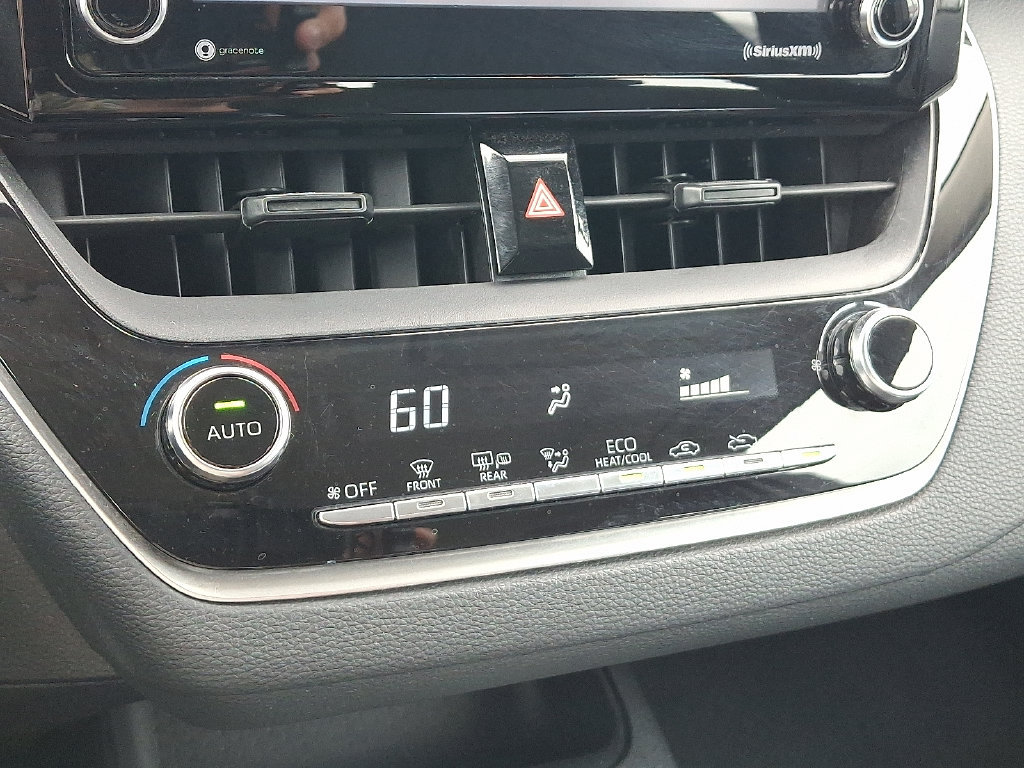 Certified 2021 Toyota Corolla LE w/ LE Premium Package FWD image 17