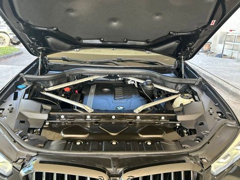 Used 2020 BMW X5 sDrive40i w/ M Sport Package RWD image 9