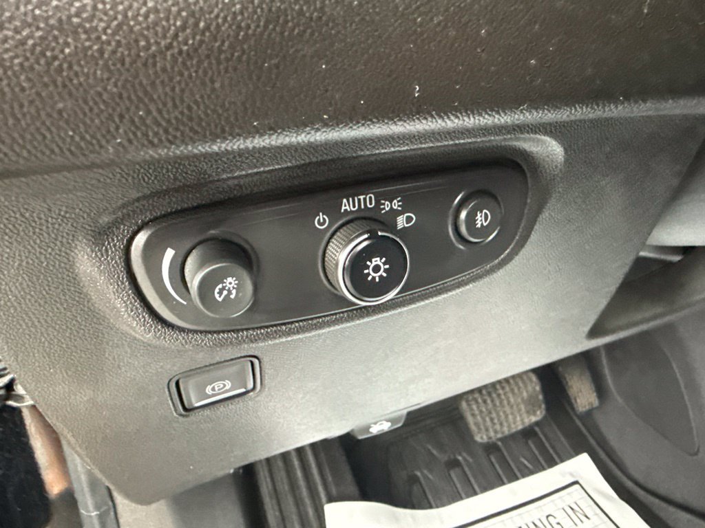 Used 2021 GMC Terrain SLT w/ Infotainment Package II AWD/4WD image 22
