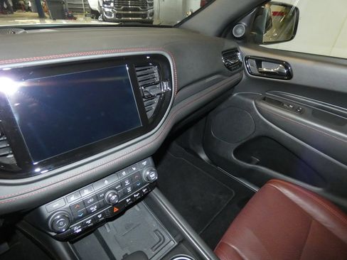 Used 2024 Dodge Durango GT image 11