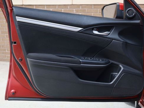 Used 2019 Honda Civic EX image 12