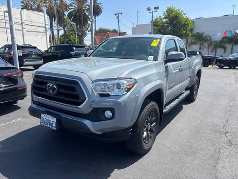 Used 2021 Toyota Tacoma SR5 RWD image 8
