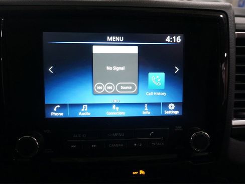 Used 2022 Nissan Frontier SV w/ Technology Package image 10