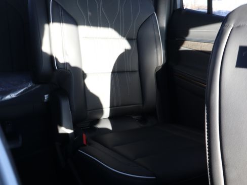 New 2026 Buick Enclave Avenir w/ Super Cruise Package image 12