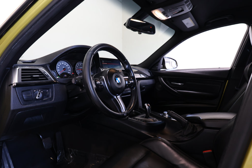 Used 2018 BMW M3 RWD image 19