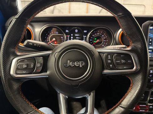 Used 2021 Jeep Gladiator Mojave AWD/4WD image 13