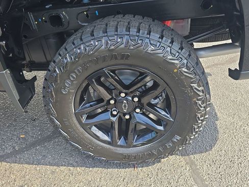 New 2026 Chevrolet Silverado 1500 Custom Trail Boss w/ Midnight Edition AWD/4WD image 30
