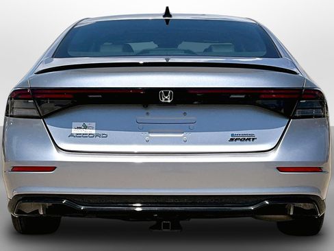 Used 2023 Honda Accord Sport image 4