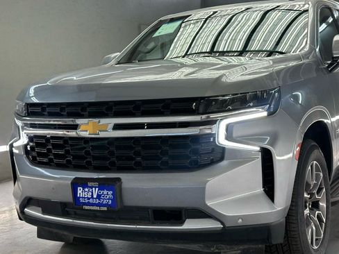Used 2023 Chevrolet Suburban LS w/ Driver Alert Package RWD image 4