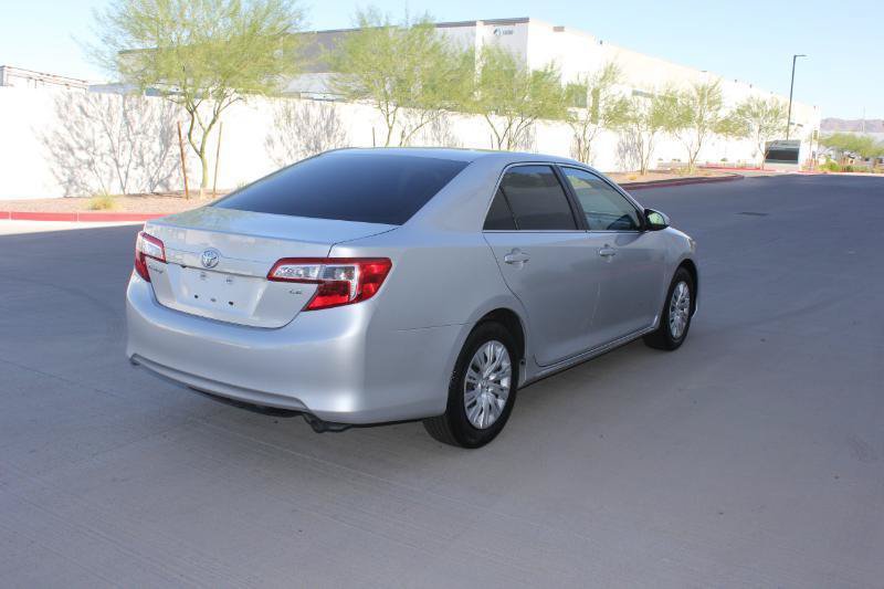 Used 2014 Toyota Camry LE FWD image 5