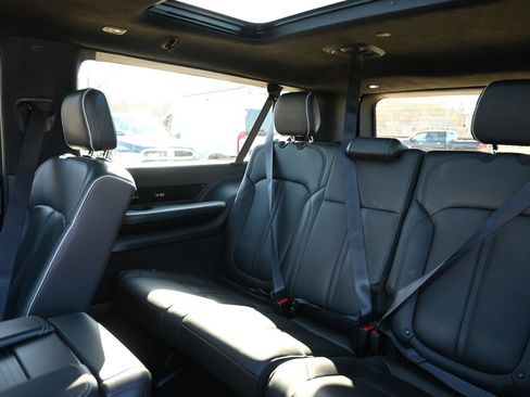 Used 2024 Jeep Grand Wagoneer L Series II AWD/4WD image 26