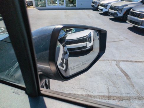 Used 2023 Kia Sportage EX FWD image 30