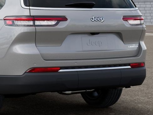 New 2026 Jeep Grand Cherokee L Limited RWD image 13