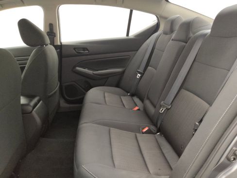 Used 2025 Nissan Altima 2.5 SV FWD image 18