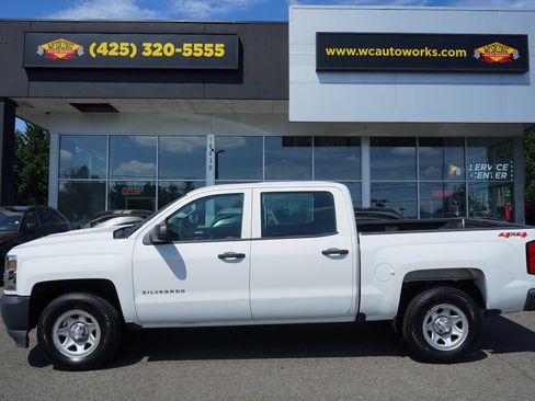 Used 2018 Chevrolet Silverado 1500 W/T w/ Trailering Package AWD/4WD image 2